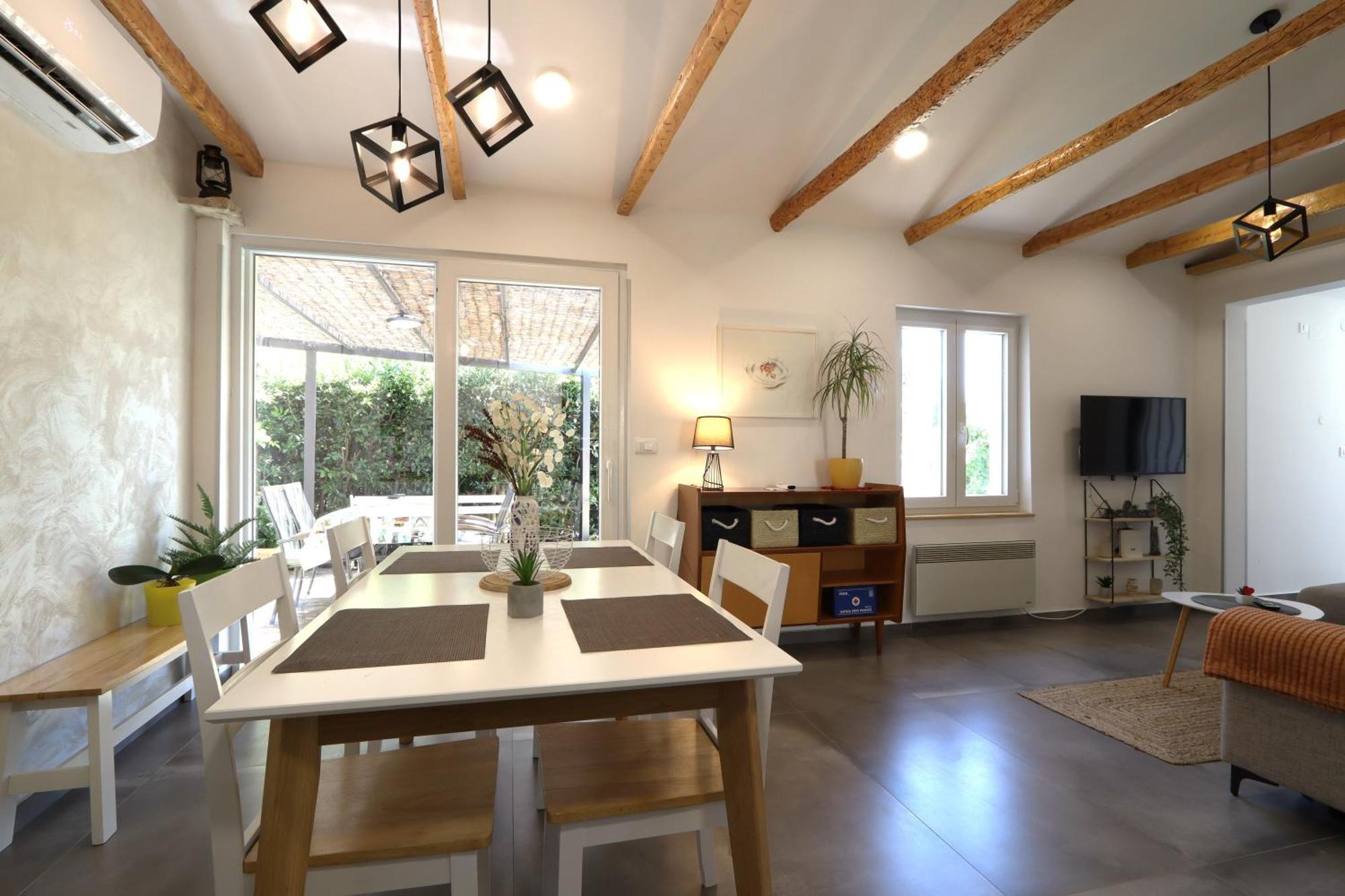 Holiday House "Laurus Garden" With Private Parking メドゥリン エクステリア 写真
